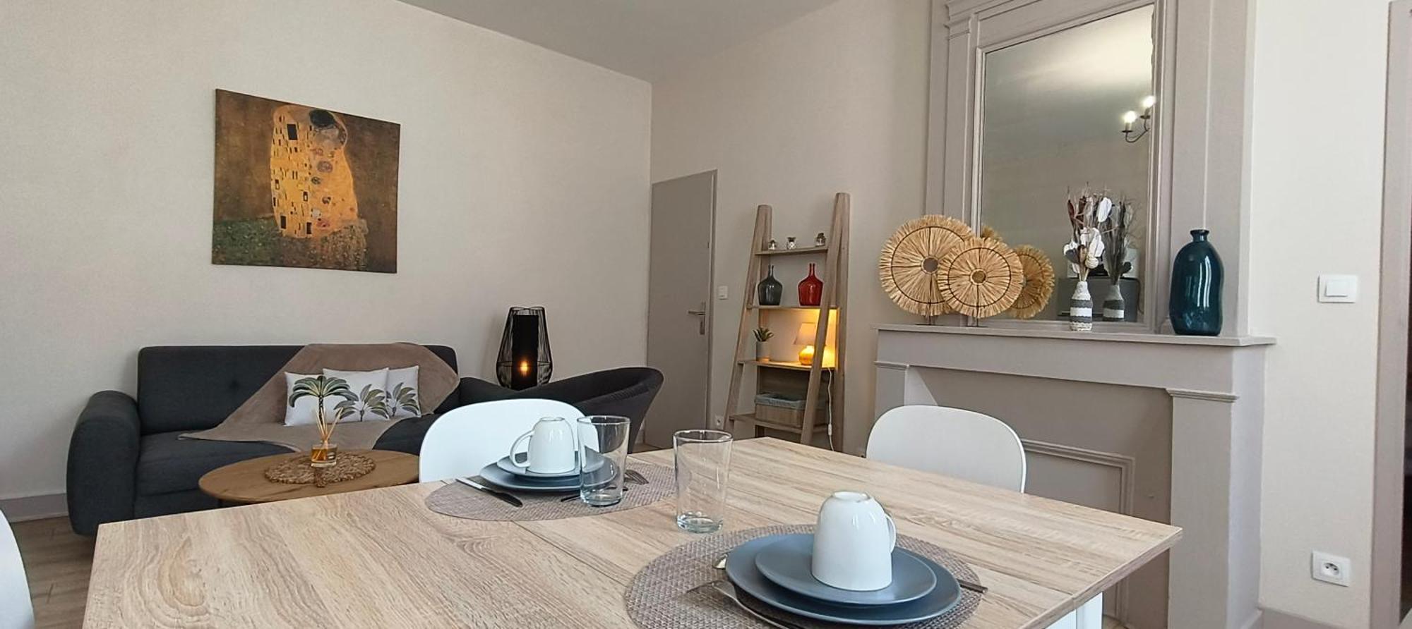 Duplex Confort Hotel De Ville 2 Chambres 2 Sdb 昂古莱姆 外观 照片